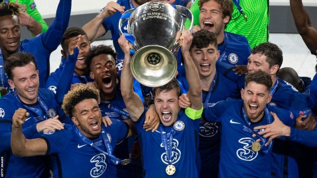 Cesar Azpilicueta lifts the Champions League as Chelsea captain in 2021