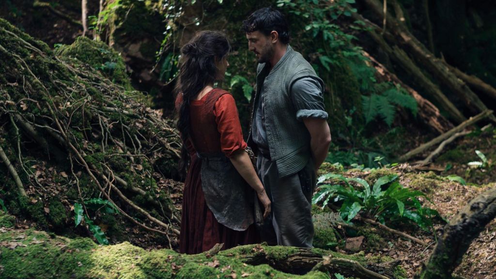 Jessie Buckley as Agnes and Paul Mescal as Shakespeare