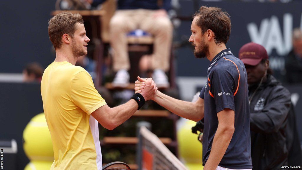 Italian Open: Daniil Medvedev To Face Stefanos Tsitsipas In Semi-final ...