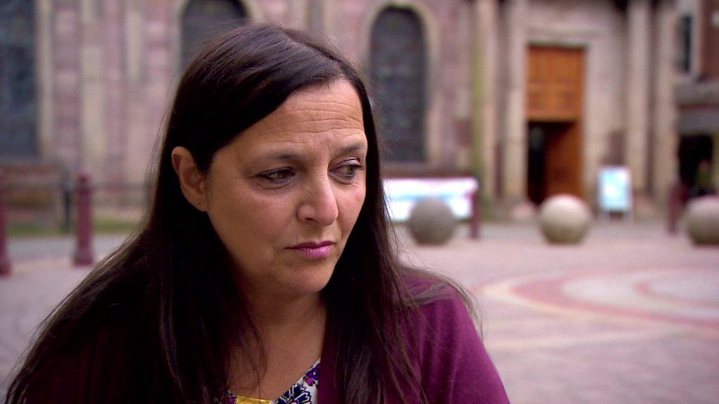 Gcse Sister Of Manchester Bomb Victim Martyn Hett Gets 11 As Bbc News