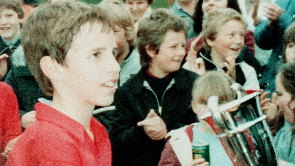 World Cup 2018: What was Gareth Southgate like at school? - BBC News