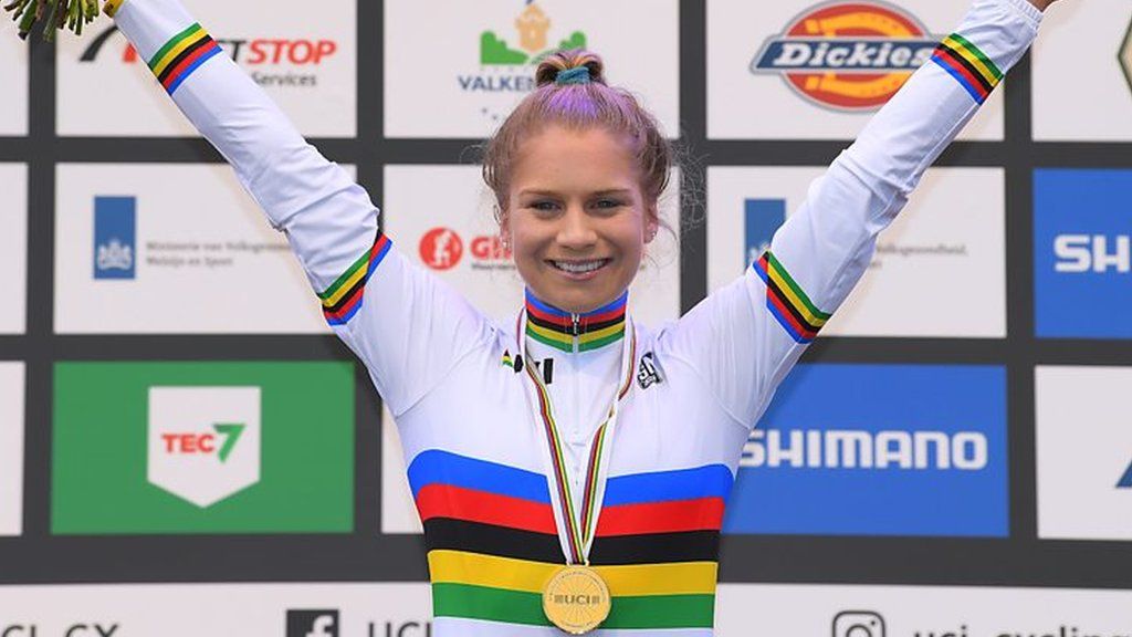 Cyclo-Cross World Championships: Evie Richards collapses after win ...