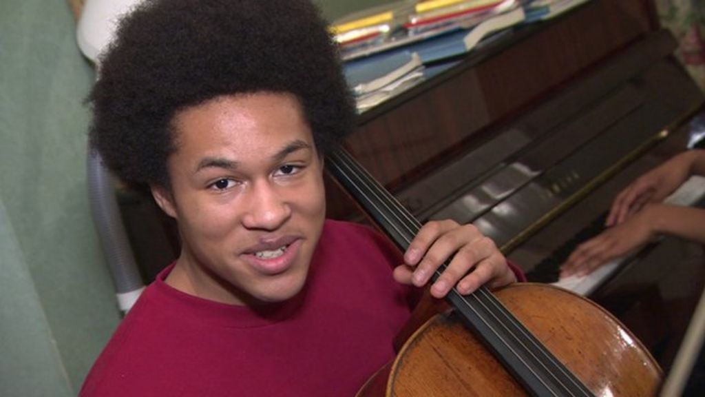 The KannehMason family play Newsround's opening titles BBC Newsround