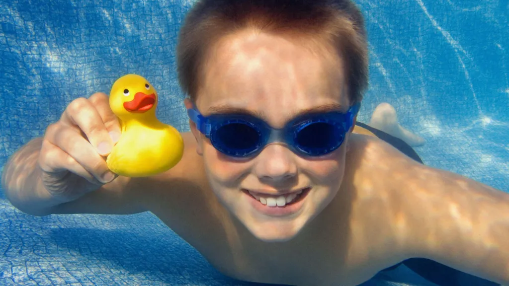 Comienzan las clases de natación para niños con discapacidad