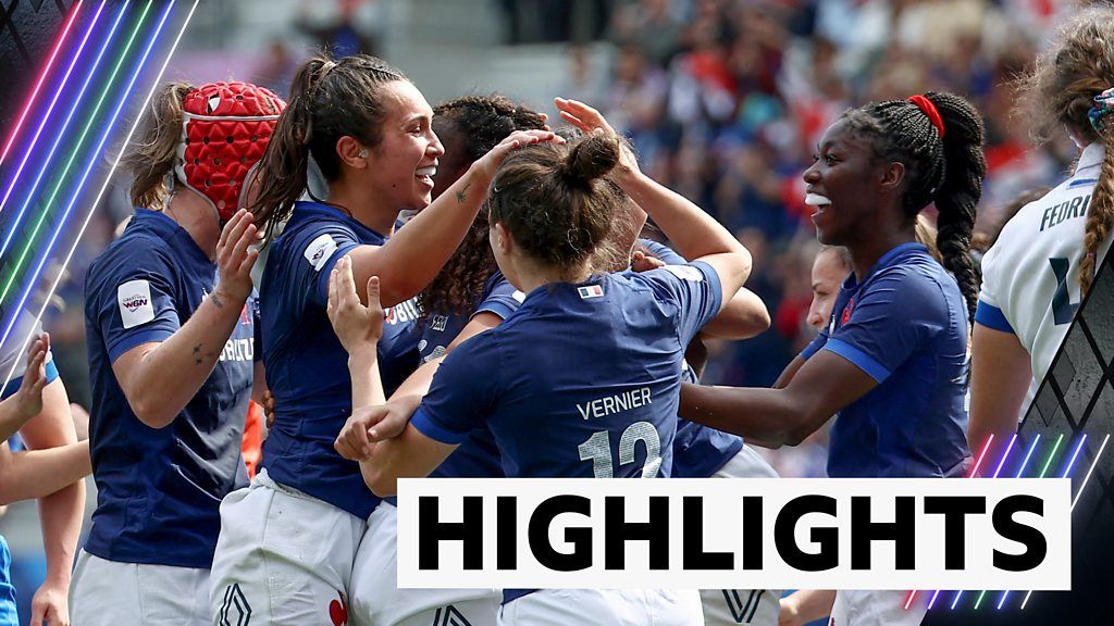 France remain unbeaten after six-try win against Italy