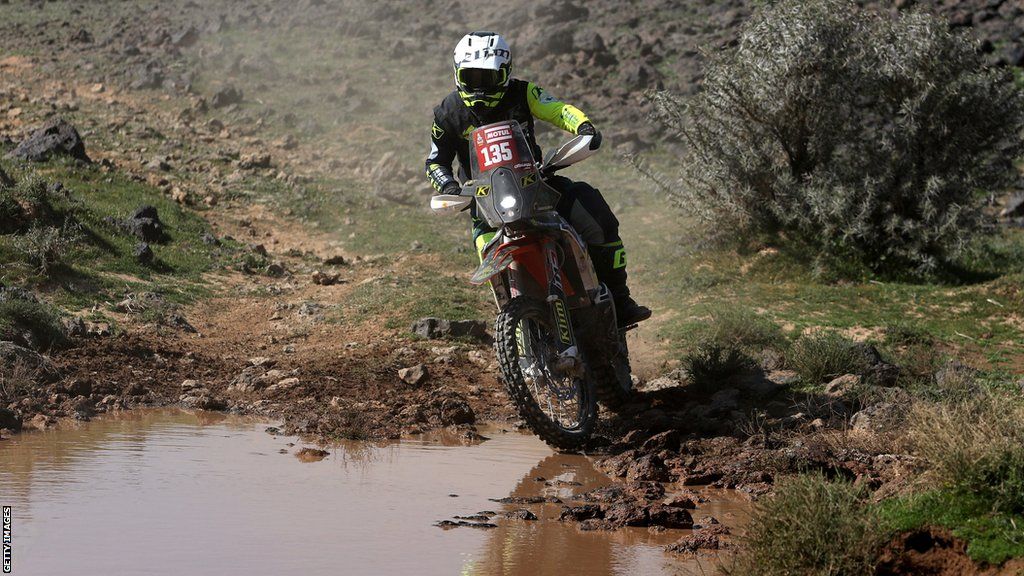Carles Falcon: Spanish motorcyclist, 45, dies after crash in Dakar Rally - BBC  Sport