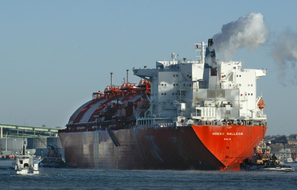 LNG Tanker arrives in Boston, USA