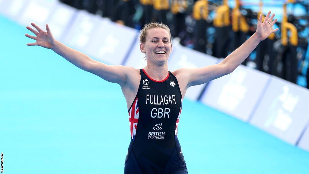 Jessica Fullagar of Great Britian celebrates winning Silver