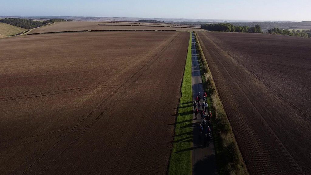 Walkers on Wolds Way