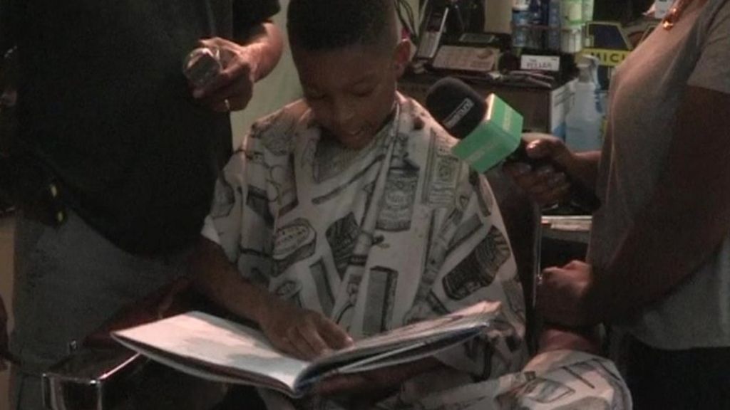 Kids are paid to read at this US hairdressers in the state of Michigan