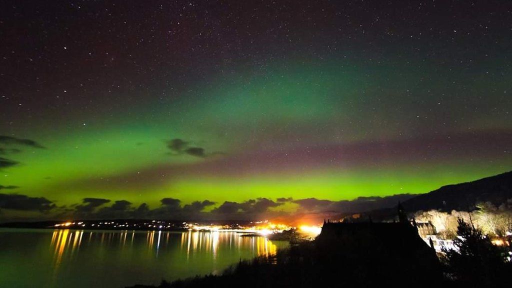 Aurora Borealis lights up the sky over Scotland BBC News