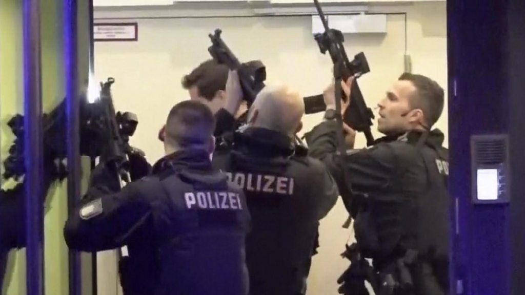 Police with guns
