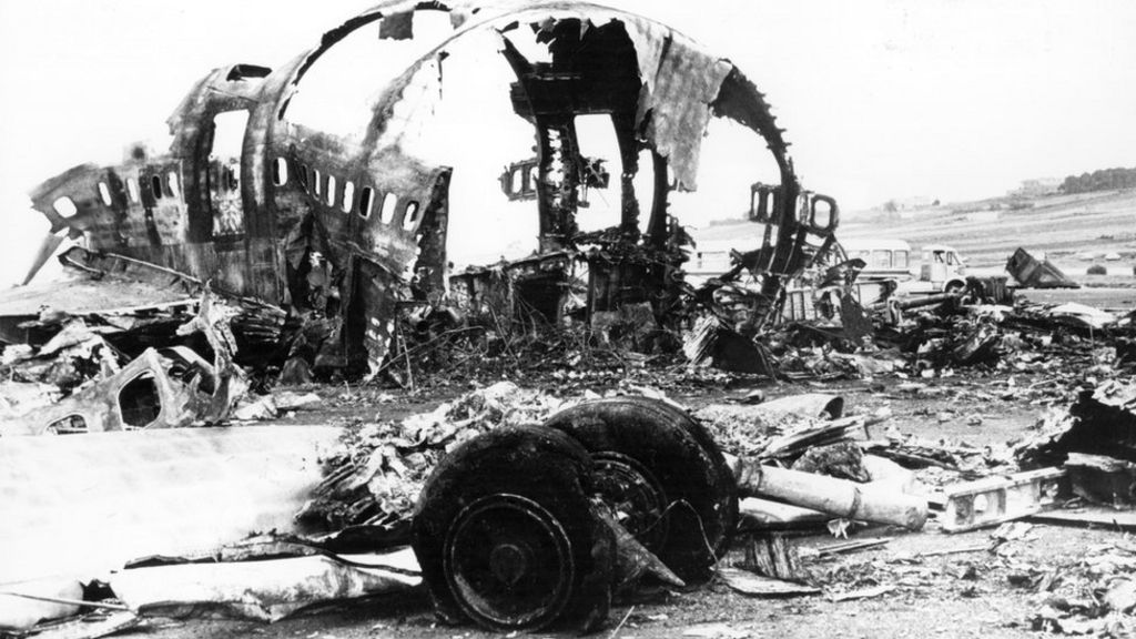 The copilot who survived the Tenerife aircraft disaster BBC News