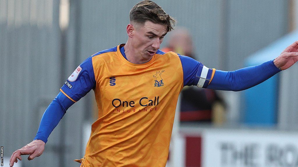 Oli Hawkins in action for Mansfield Town