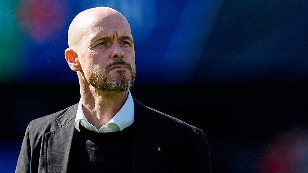 Erik ten Hag: Fans on new Man Utd boss - 'He's like a chess player'