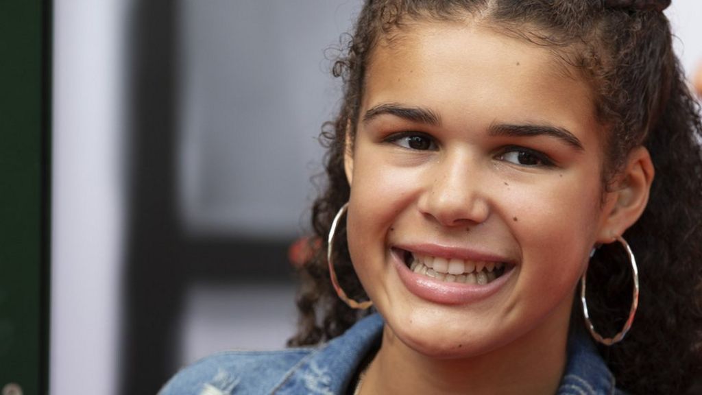 What S It Like Growing Up With Mixed Heritage Cbbc Newsround