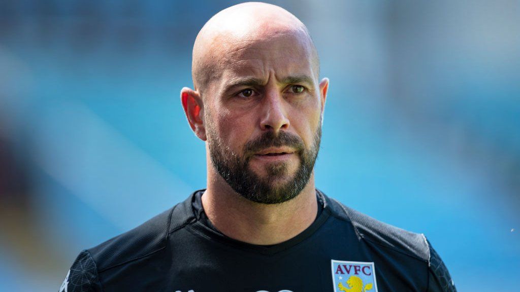 Pepe Reina Lazio Sign Ex Spain Goalkeeper From Ac Milan c Sport