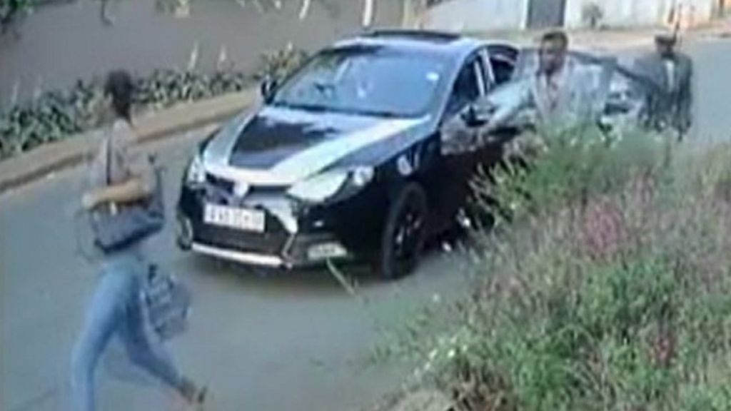 Student fights to keep thesis in robbery