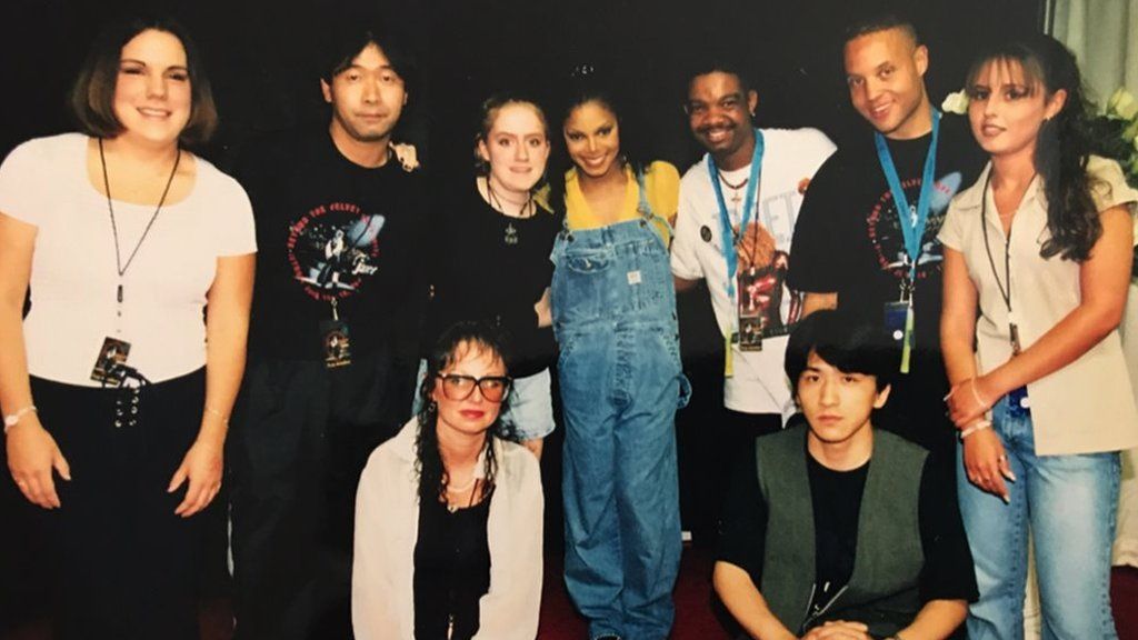 Janet Jackson with her fans in 1988 (courtesy of Christine Cardona)
