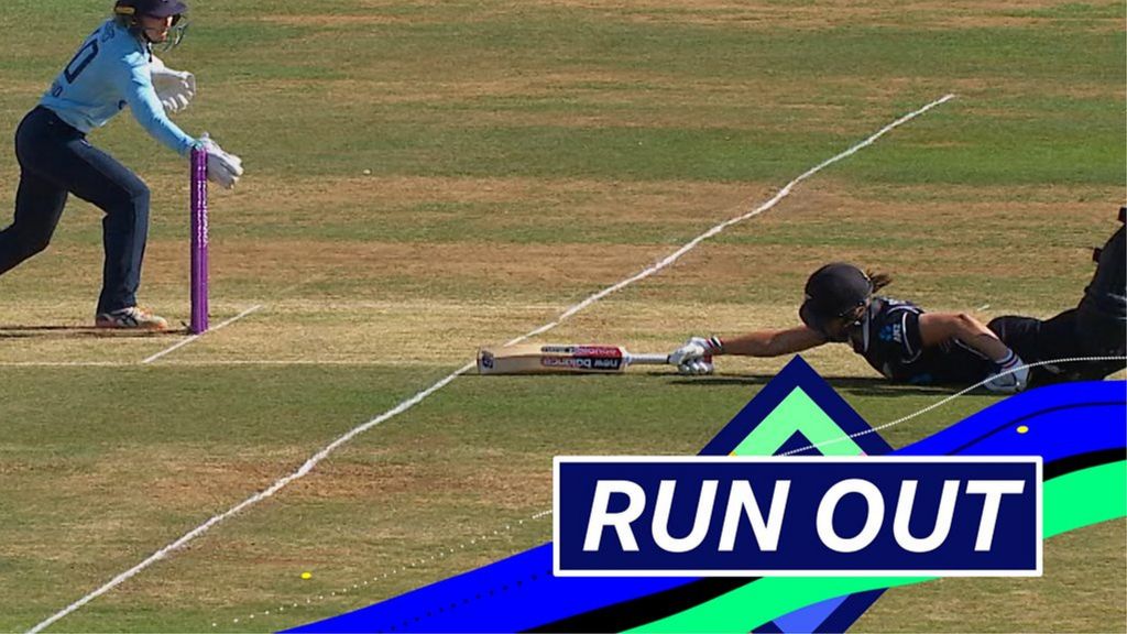 England v New Zealand ODI: Amy Jones runs out Suzie Bates for 17