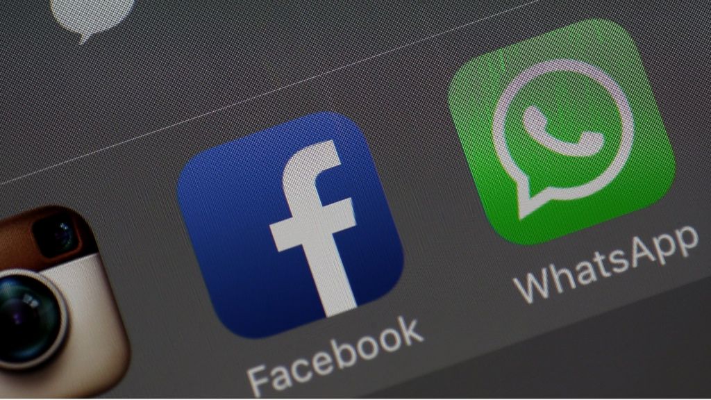 WhatsApp offline for several hours