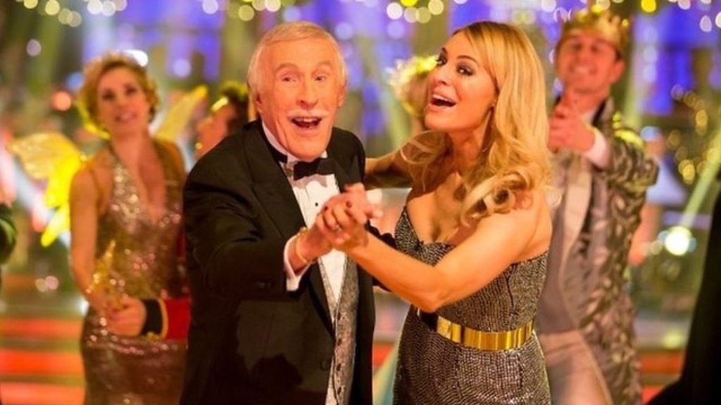 Sir Bruce Forsyth with Tess Daly on Strictly Come Dancing
