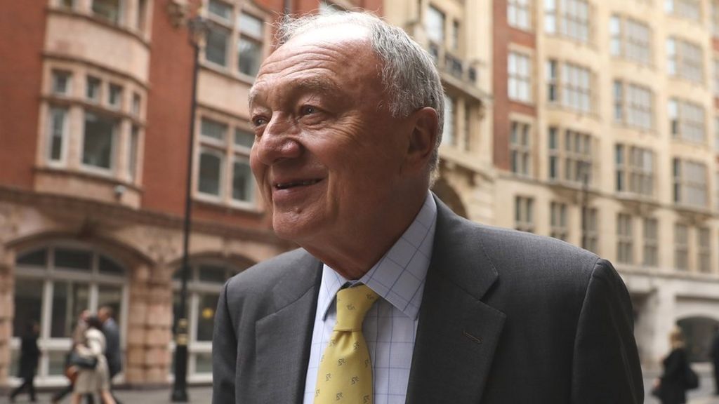 Expel Ken Livingstone for Hitler remarks, Carwyn Jones says