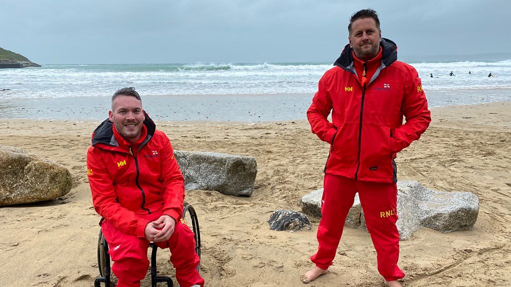 Newsround presenter Martin Dougan with the RNLI in Cornwall