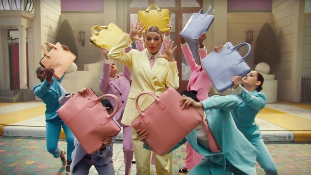 Pastel colours in Taylor Swift's video