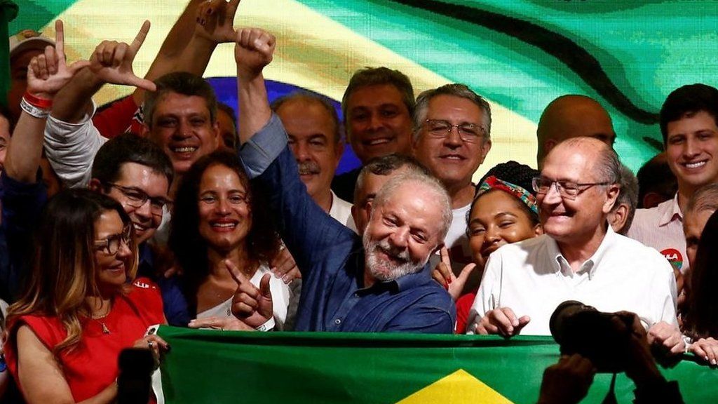 Luiz Inácio Lula da Silva with his supporters
