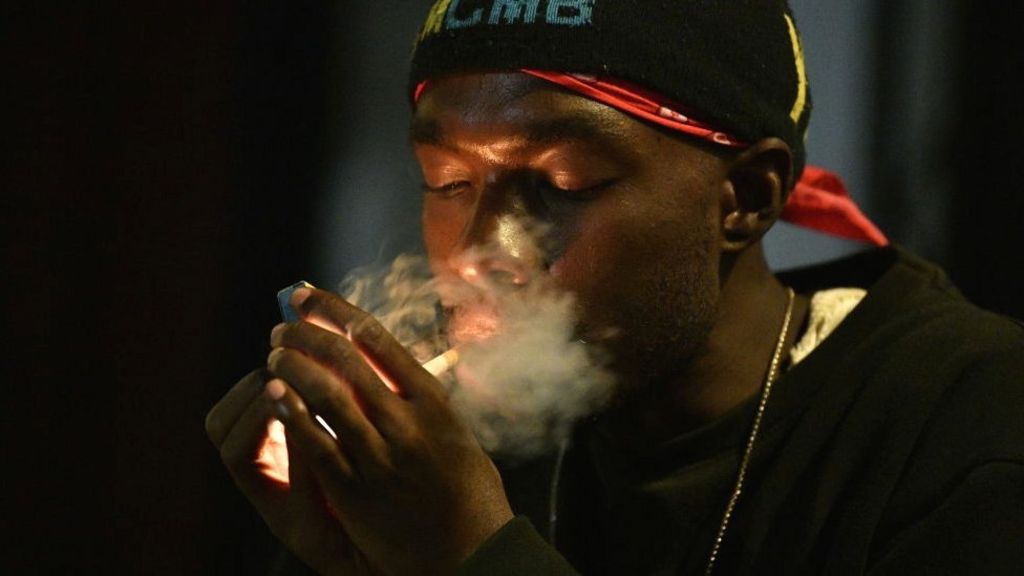 Coronavirus in South Africa Smokers fume at cigarette ban BBC News