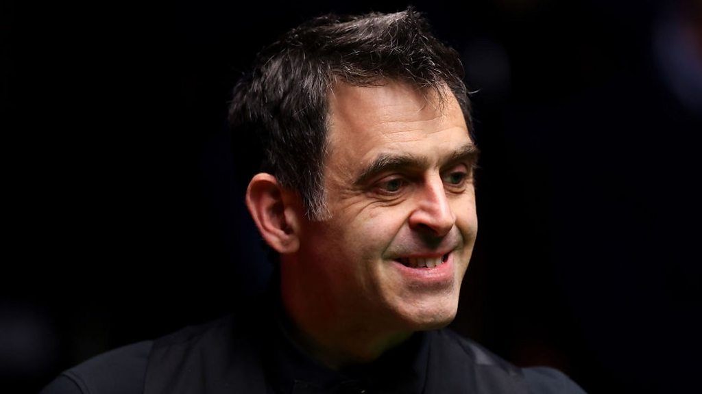 World Snooker Championship final: Ronnie O'Sullivan pots outrageous black to pinch frame