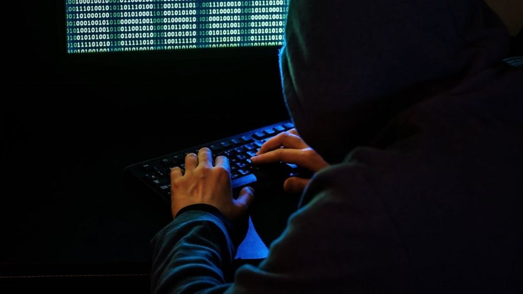 Virgin Media urges password change over hacking risk
