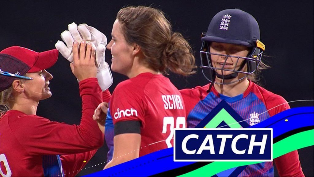 England v New Zealand T20: Amy Jones' sharp catch dismisses Maddy Green