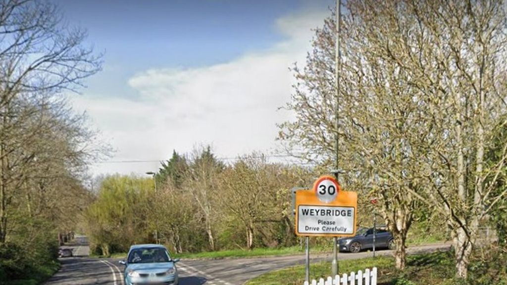 Shepperton Stolen Range Rover and second vehicle hit police car BBC News