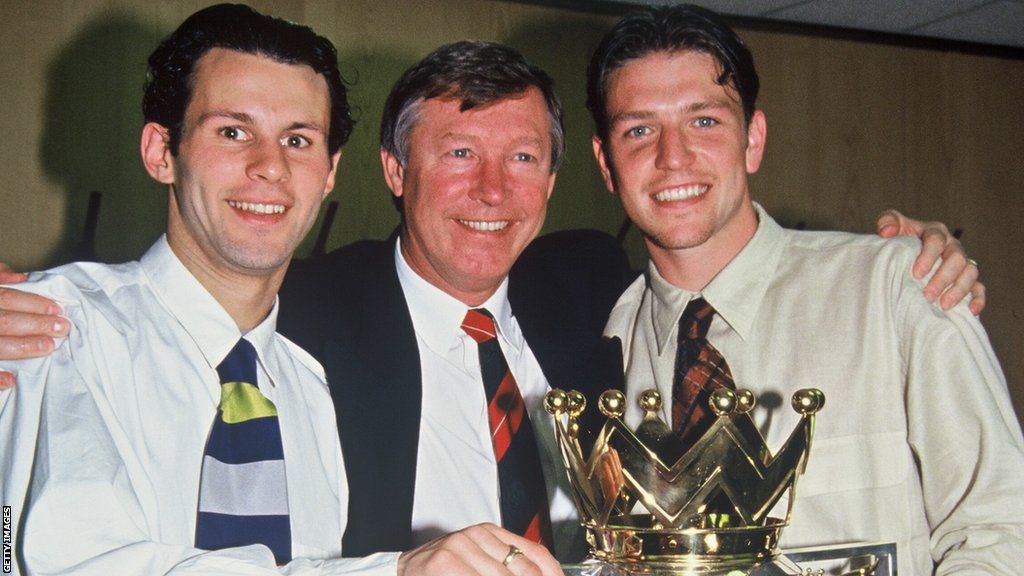 Ryan Giggs, Alex Ferguson and Lee Sharpe with the Premiership trophy in 1994