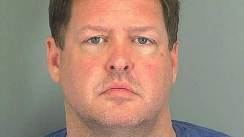 US real estate agent sentenced for seven killings - BBC News