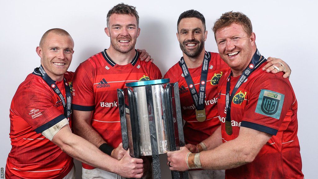Keith Earls, Peter O'Mahony, Conor Murray and Stephen Archer with the URC trophy