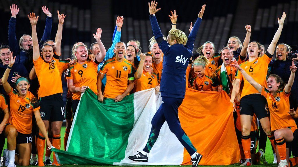 Republic manager Vera Pauw celebrates with the team after they beat Scotland to qualify for the Women's World Cup
