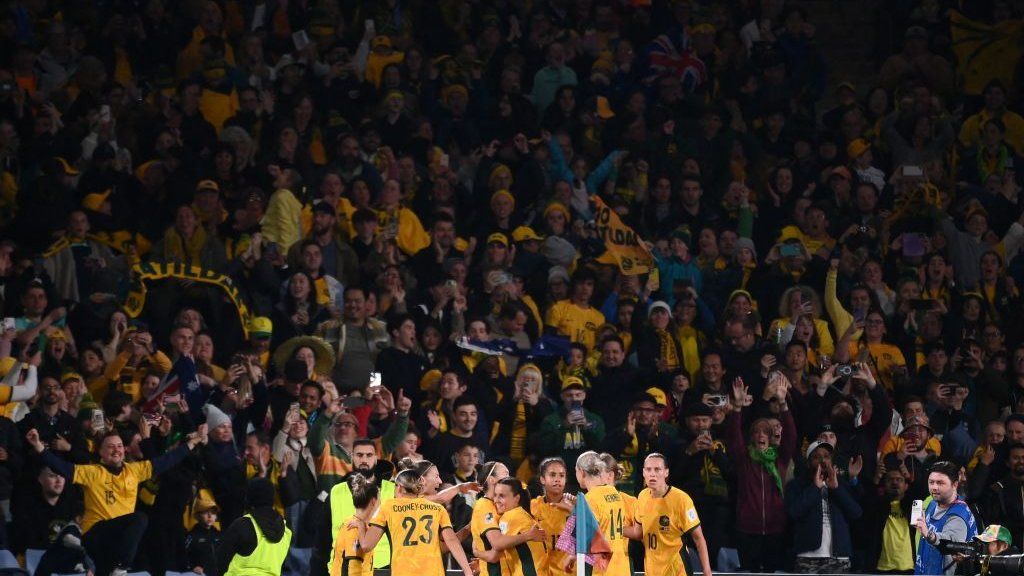 Australia celebrate in front of home supporters