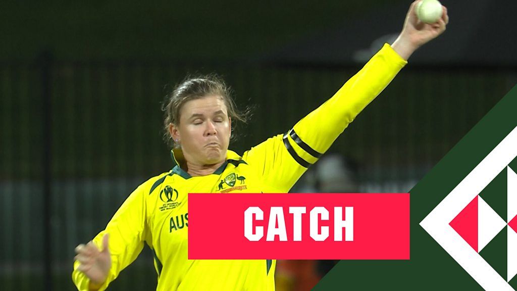 Women's Cricket World Cup: Australia's Jonassen takes 'astonishing' catch to dismiss England's Brunt