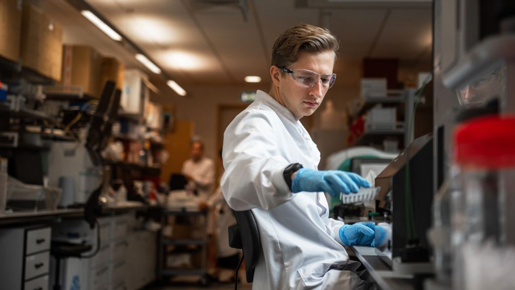 Researcher in a laboratory at Oxford’s Jenner Institute working on the coronavirus vaccine developed by AstraZeneca and Oxford University, December 2020