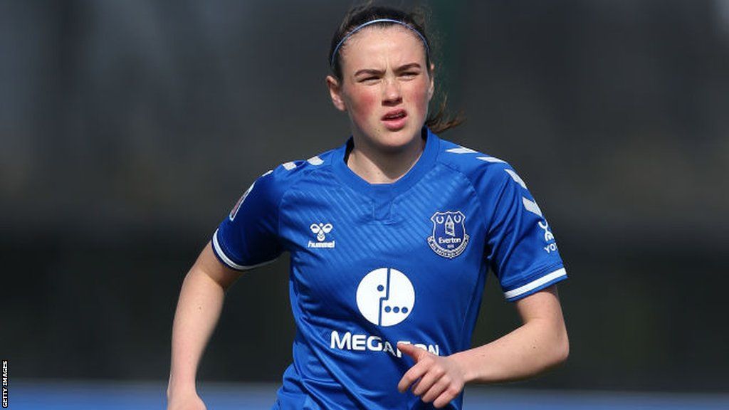 Grace Clinton playing for Everton