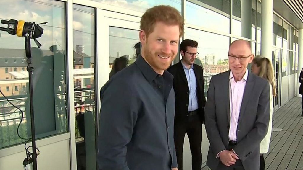 Harry says sharing experience of grief was 'only right'