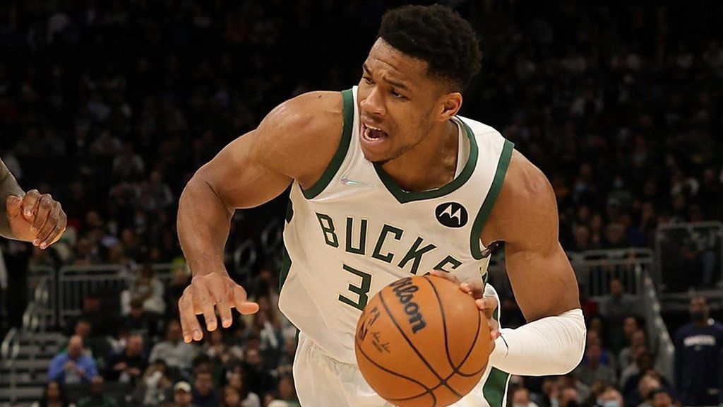 NBA: Giannis Antetokounmpo, LeBron James and Kevin Durant star in plays of the week