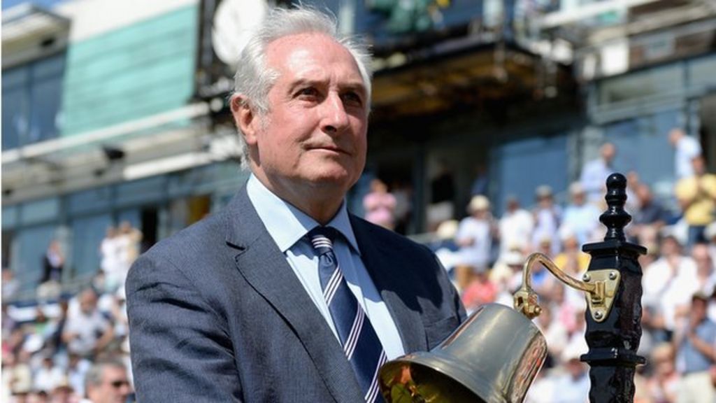 Sir Gareth Edwards admits being a cricketing window smasher - BBC Sport