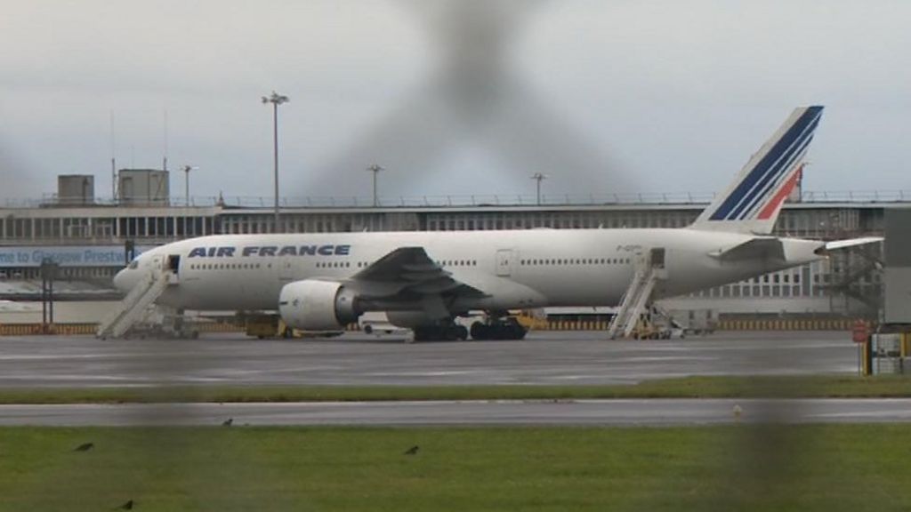 Air France jet in emergency landing at Prestwick Airport