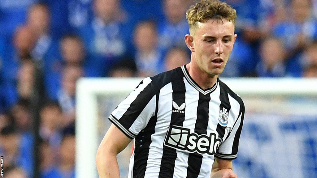 Joe White: Crewe Alexandra sign Newcastle United midfielder on loan - BBC  Sport