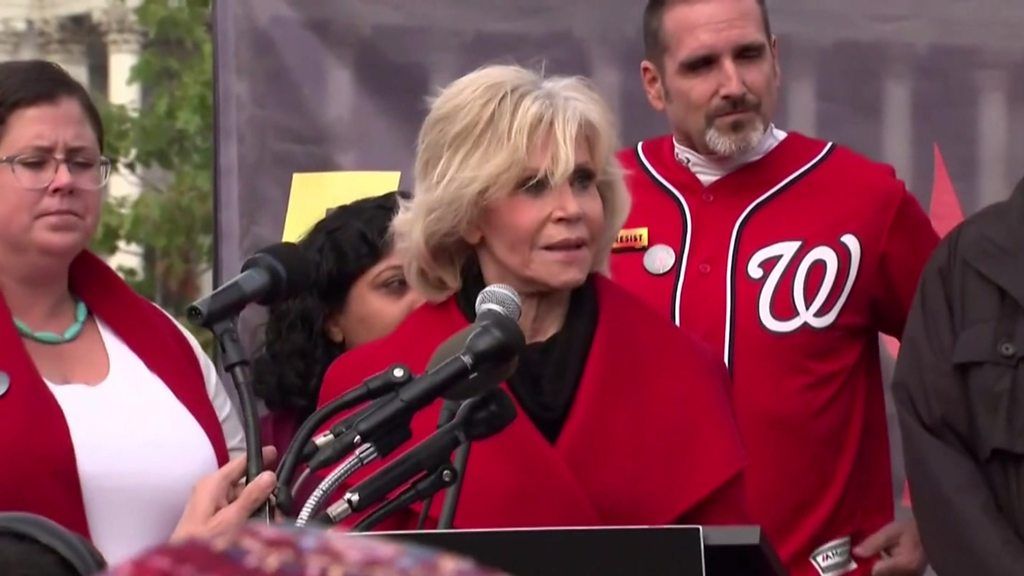 Actress Jane Fonda was arrested alongside fellow actor Ted Danson at a climate protest.