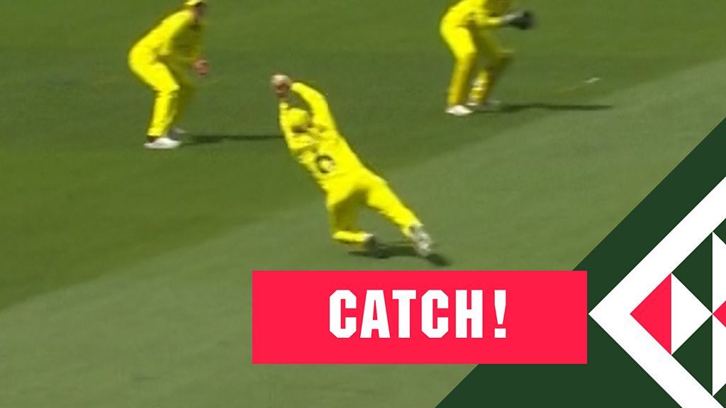 Women's World Cup: Beth Mooney takes 'worldy' catch for Australia against India